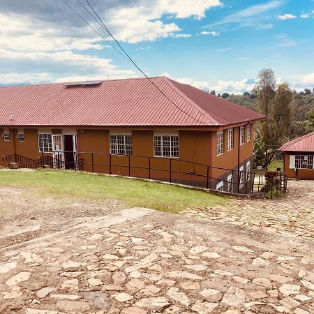 Yes Hostel Fort Portal Exterior photo